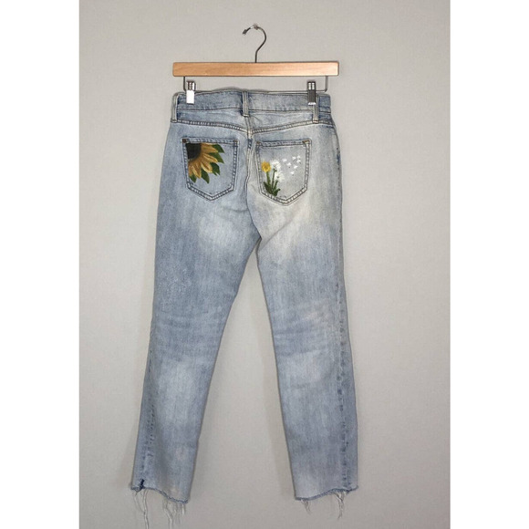 Old Navy Boyfriend Straight Jeans Floral Size 0 Destroyed - Picture 5 of 7